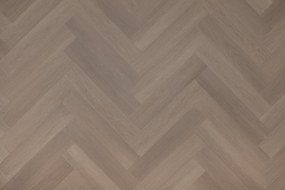 Floer Visgraat PVC - Greige Eiken bij Goud Vloeren Groningen