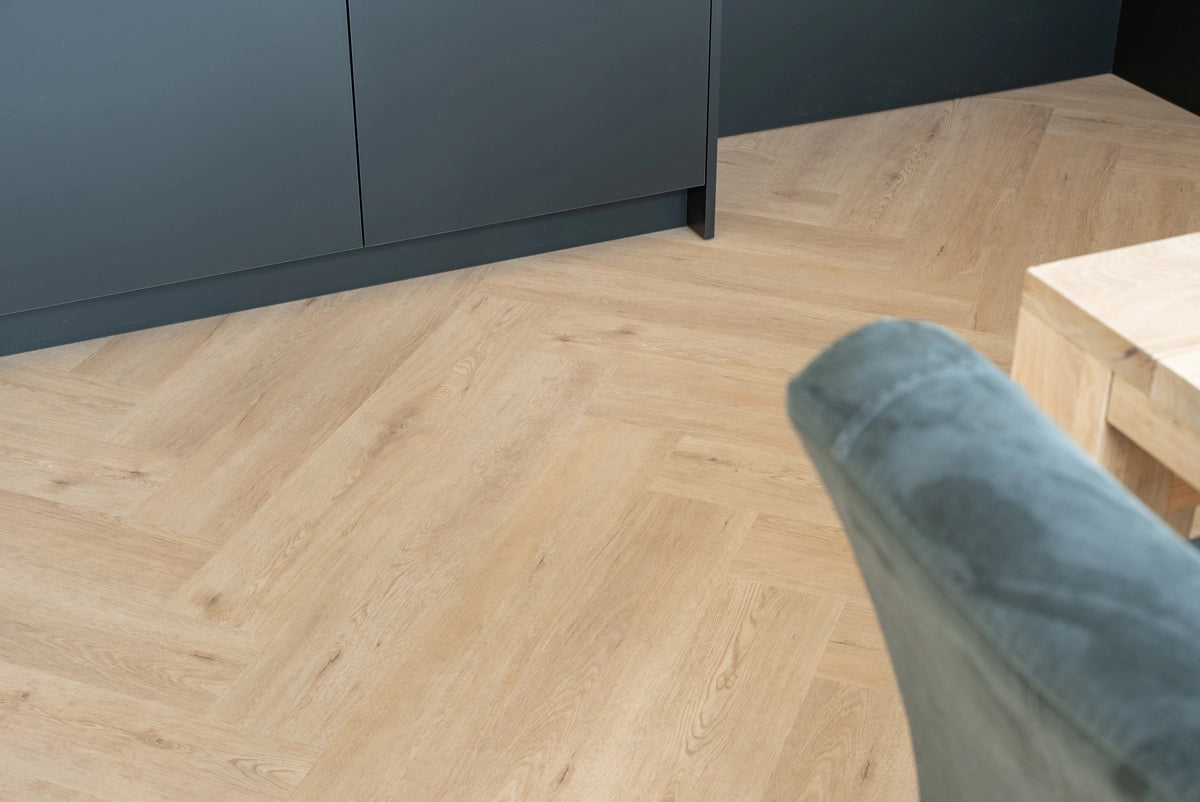 Floer Walvisgraat PVC - Gaia Grijsbeige