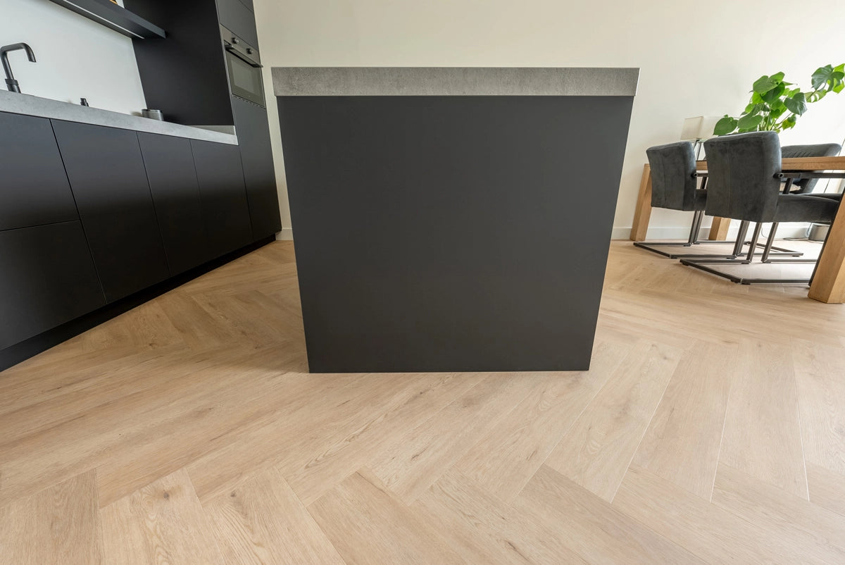 Floer Walvisgraat PVC - Gaia Grijsbeige